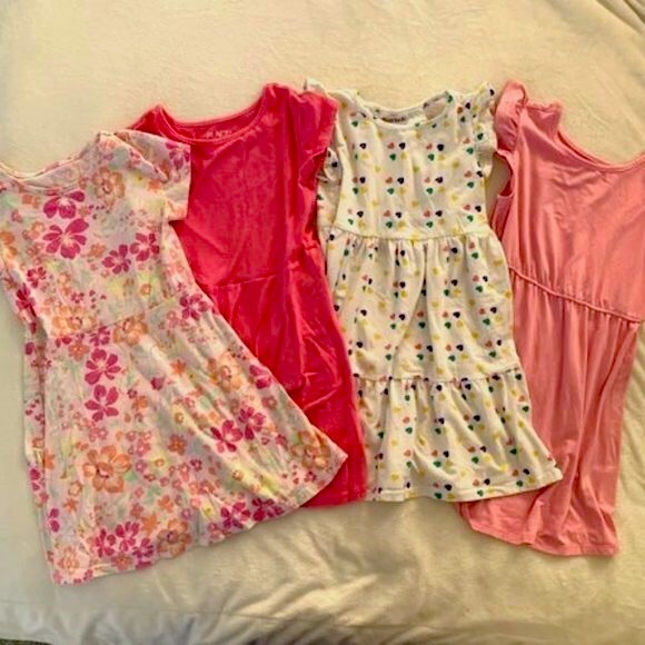 The Children's Place Other - Dress bundle, Girls size 5 short sleeved dresses, bundle of 4